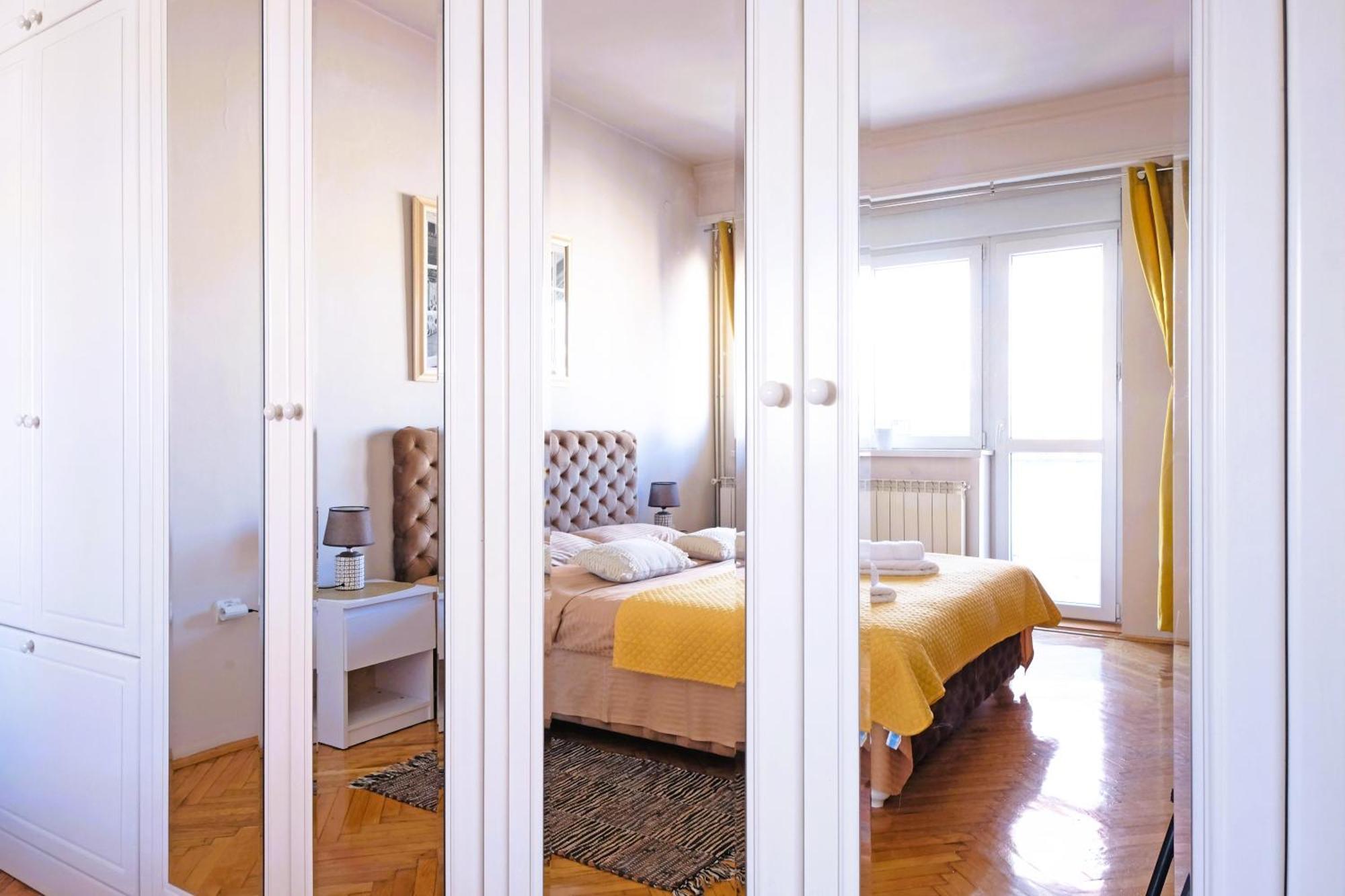 Windows City Apartment Belgrado Exterior foto