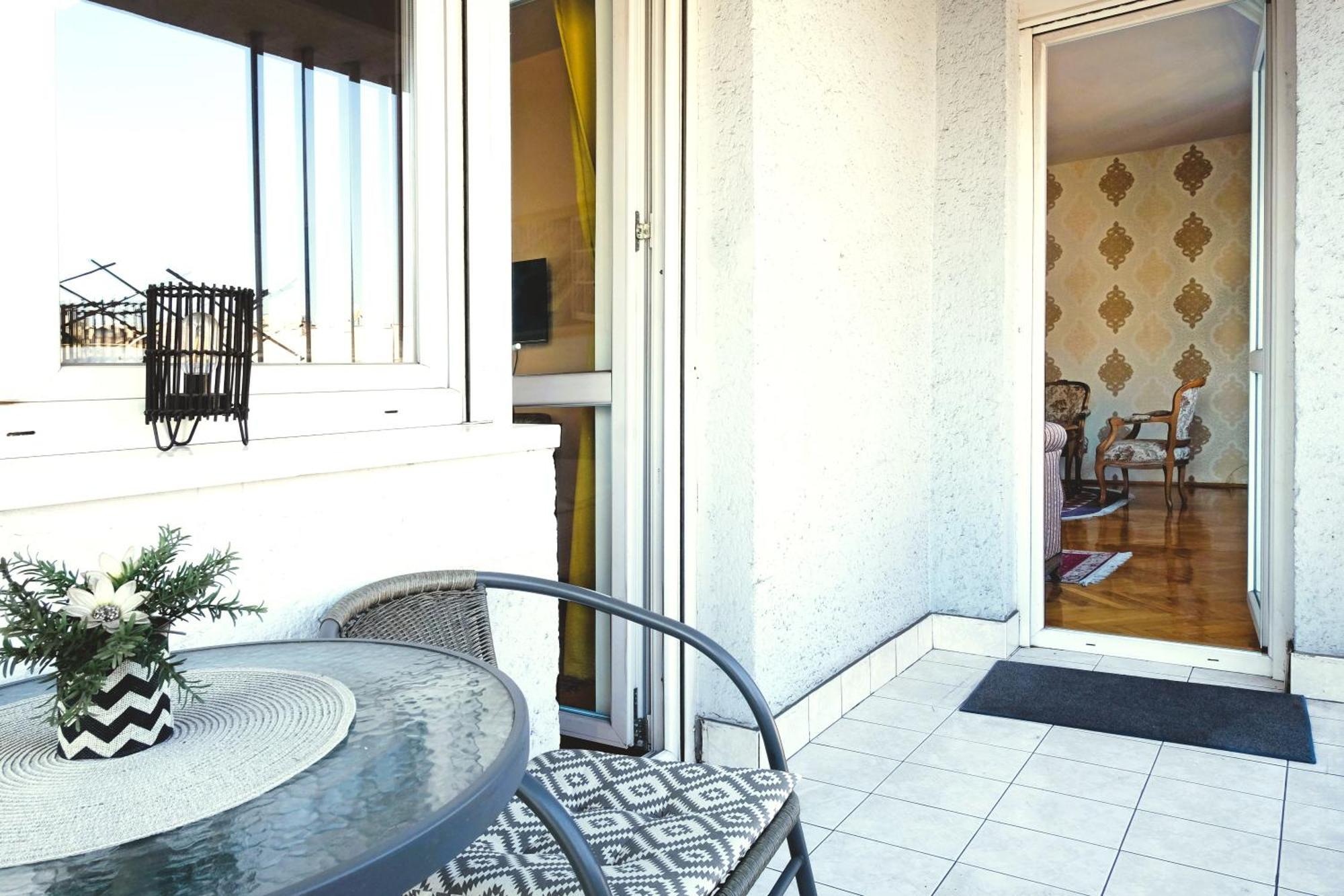 Windows City Apartment Belgrado Exterior foto